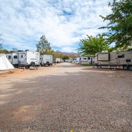 Funstays Glamping Setup Tent In Rv Park #6 Ok-T6 Moab Exteriér fotografie