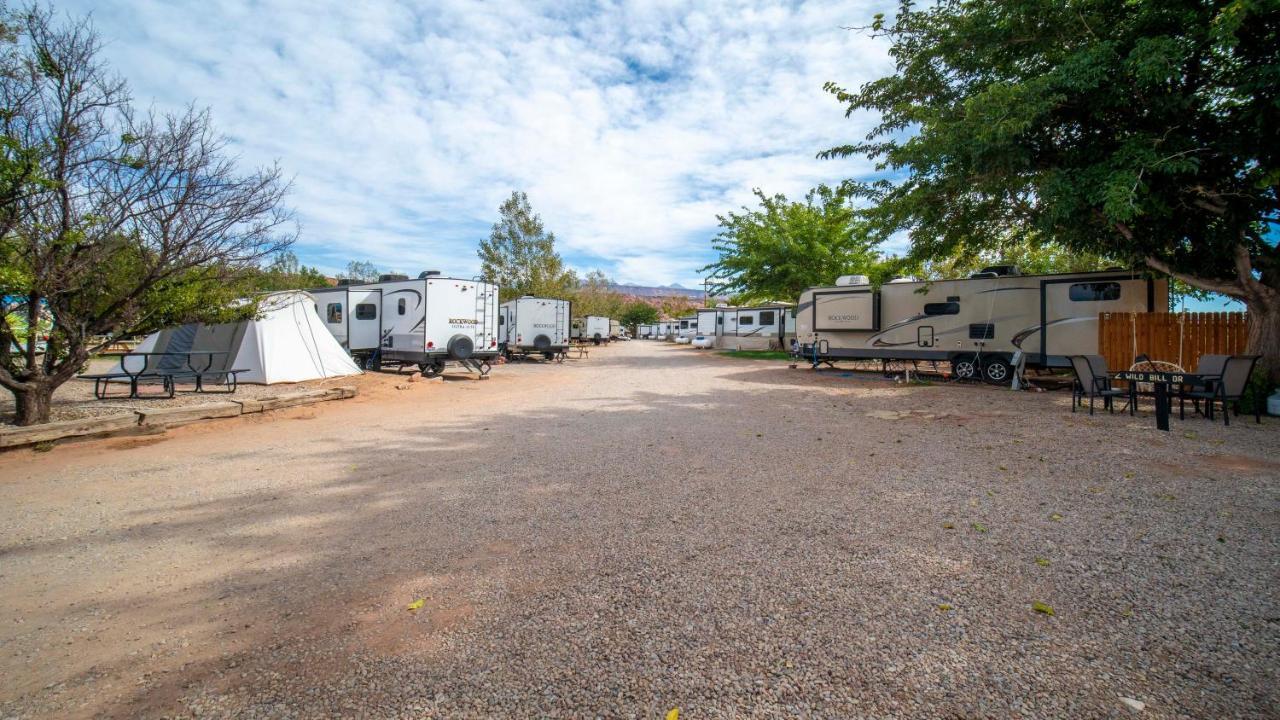 Funstays Glamping Setup Tent In Rv Park #6 Ok-T6 Moab Exteriér fotografie