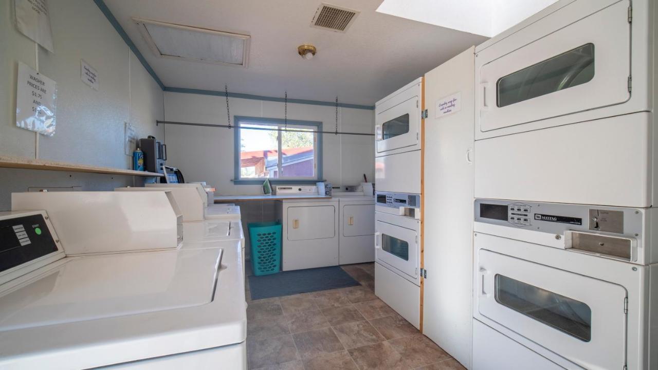 Funstays Glamping Setup Tent In Rv Park #6 Ok-T6 Moab Exteriér fotografie